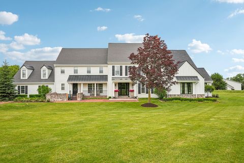 Photo of 13700 N Riverland Rd, Mequon, WI 53097 (MLS # 1952043)