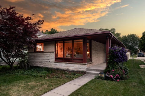Photo of 3807 N 78th St, Milwaukee, WI 53222 (MLS # 1974528)