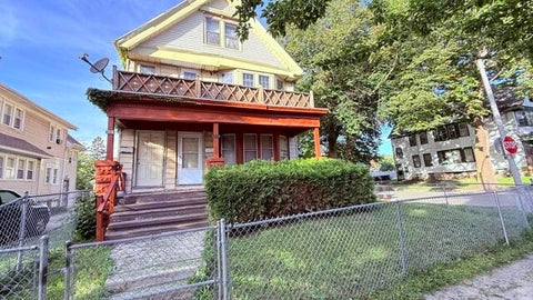 Photo of 1800 W Nash St, Milwaukee, WI 53206 (MLS # 1985645)