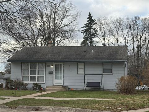 Photo of 7013 W TALLMADGE Ct, Milwaukee, WI 53218 (MLS # 1957652)