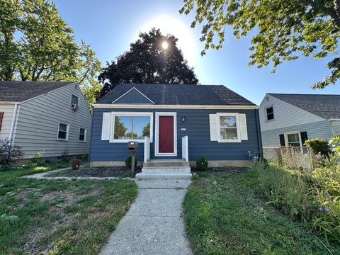 Photo of 8621 W Lisbon Ave, Milwaukee, WI 53222 (MLS # 1945452)