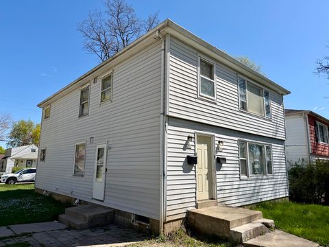 Photo of 6530 W Carmen Ave, Milwaukee, WI 53218 (MLS # 1960805)