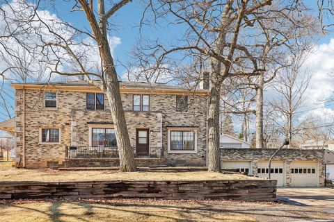 Photo of 4703 W Jackson Park Dr, Milwaukee, WI 53219 (MLS # 1950819)