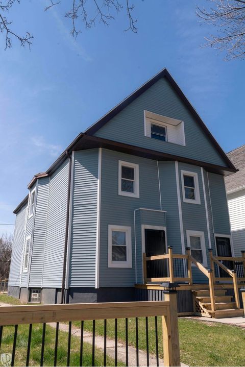 Photo of 2163 N 38th St, Milwaukee, WI 53208 (MLS # 1964662)