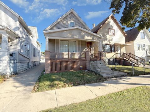 Photo of 1640 S 18th St, Milwaukee, WI 53204 (MLS # 1941478)