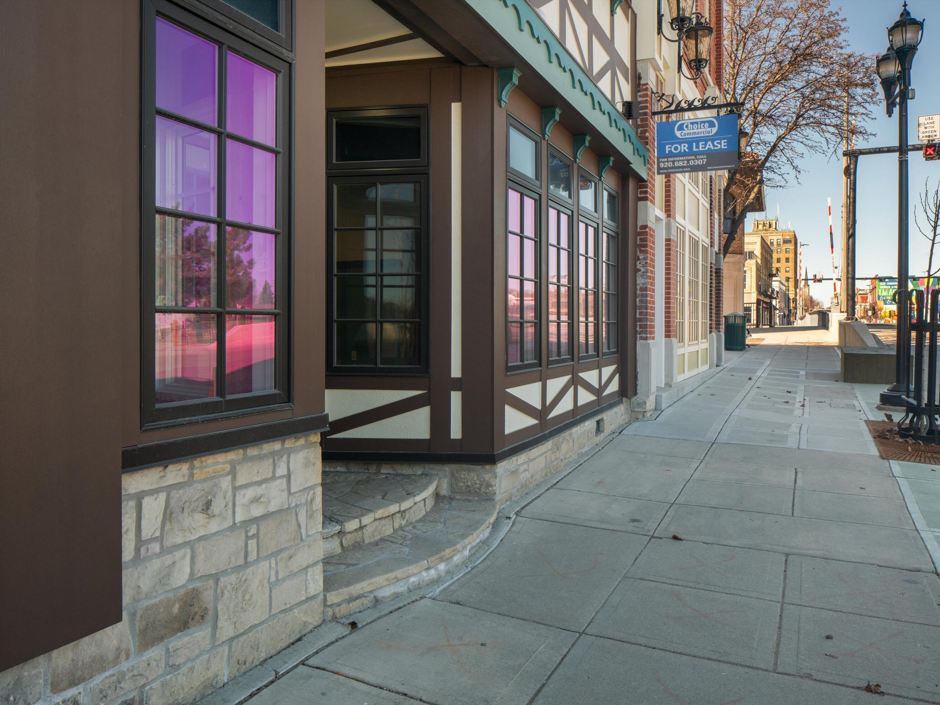 Manitowoc, Wisconsin 54220, United States, ,Commercial,Active,221774