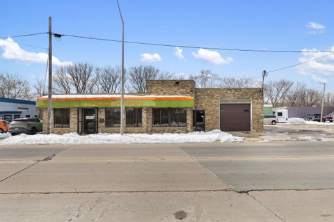 Photo of 1344 Whiterock Ave, Waukesha, WI 53186 (MLS # 1957266)