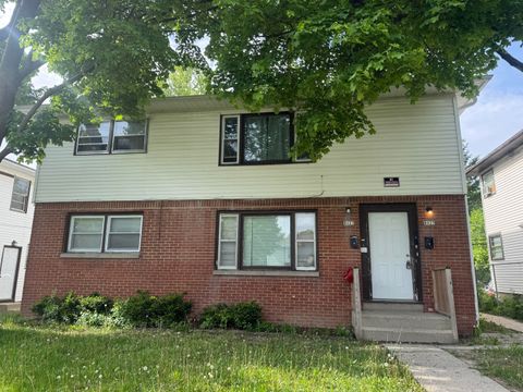 Photo of 8025 W Villard Ave, Milwaukee, WI 53218 (MLS # 1964087)