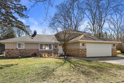 Photo of 12135 W Luther Ave, Hales Corners, WI 53130 (MLS # 1951009)