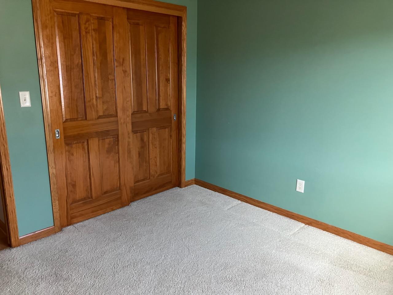 Port Washington, Wisconsin 53074, United States, 2 Bedrooms Bedrooms, ,2 BathroomsBathrooms,Residential,Pending,7162