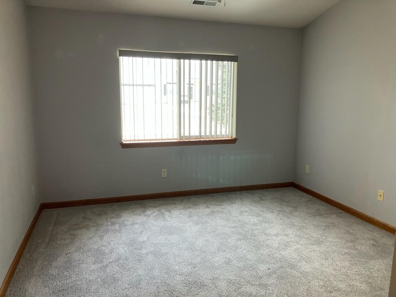 Port Washington, Wisconsin 53074, United States, 2 Bedrooms Bedrooms, ,2 BathroomsBathrooms,Residential,Pending,7162