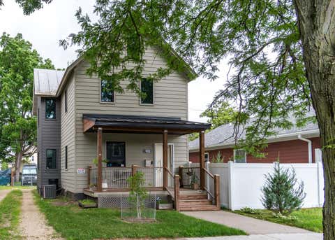 Photo of 921 5th Ave S, La Crosse, WI 54601 (MLS # 1968156)