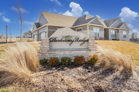 Photo of N28W25285 Madeline Blvd, Pewaukee, WI 53072 (MLS # 1950881)