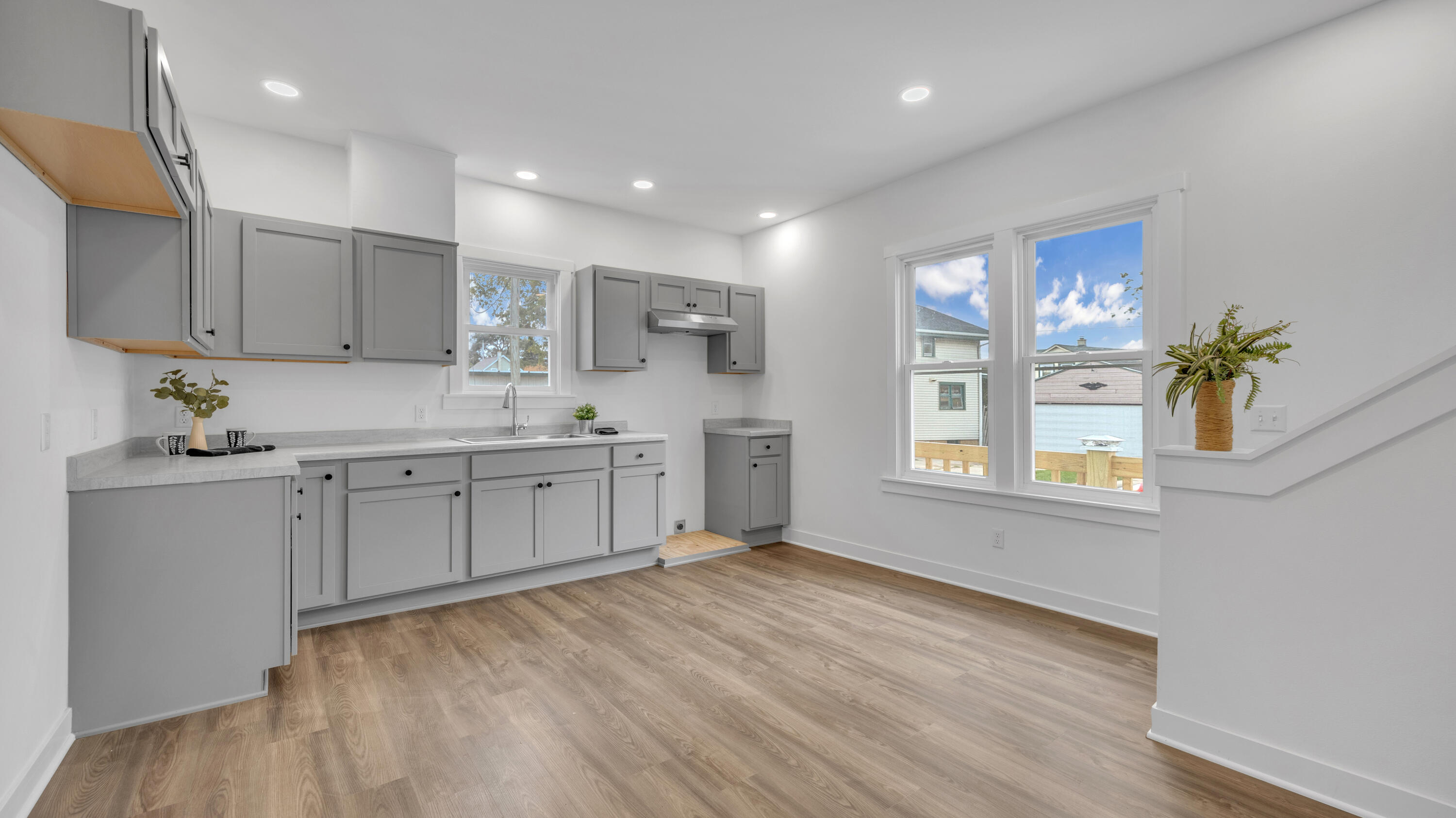 Sheboygan, Wisconsin 53083, United States, 4 Bedrooms Bedrooms, ,2 BathroomsBathrooms,Residential,Active,236794