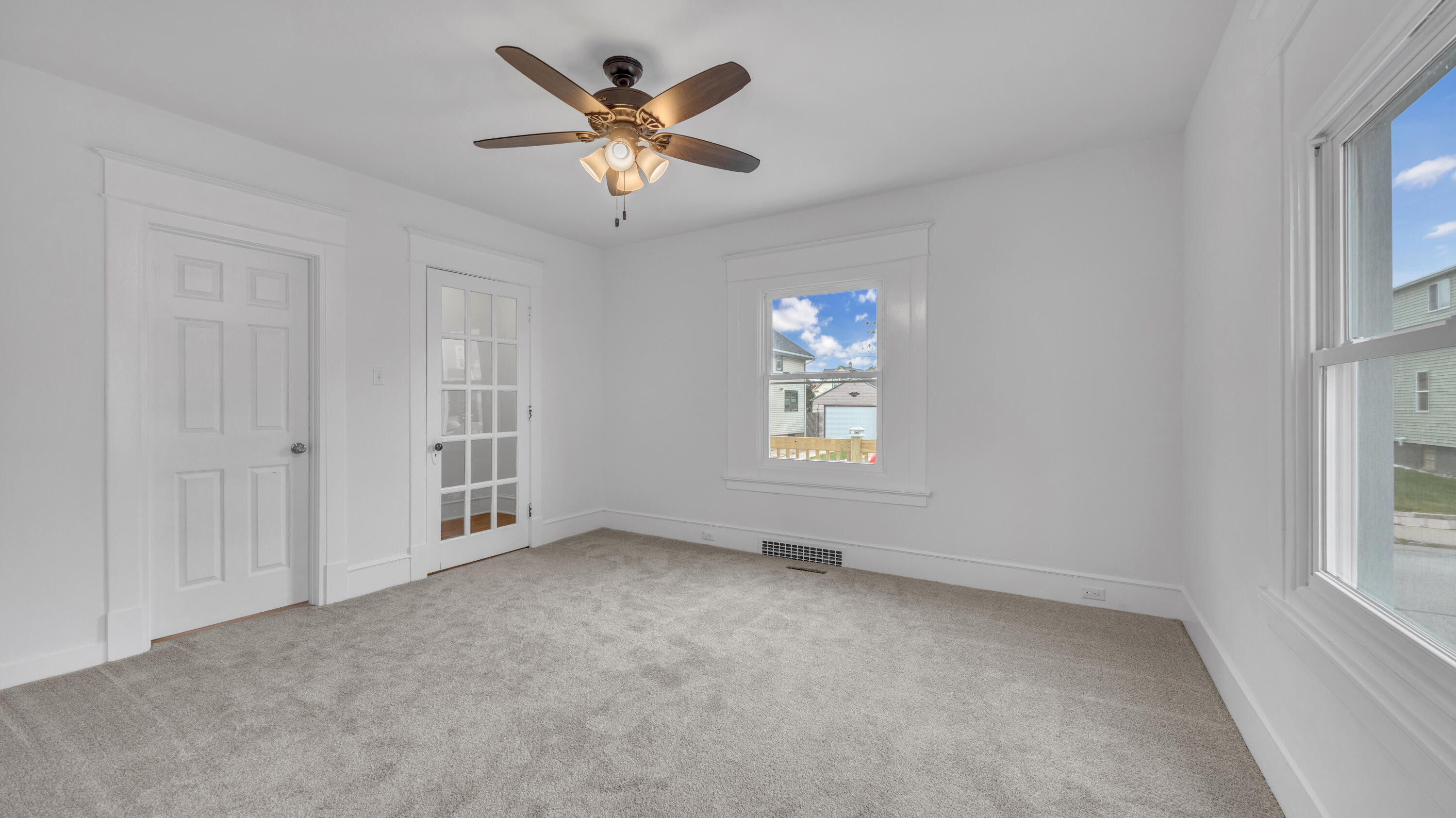 Sheboygan, Wisconsin 53083, United States, 4 Bedrooms Bedrooms, ,2 BathroomsBathrooms,Residential,Active,236794