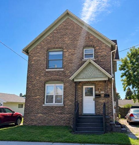 Photo of 1015 Hamilton St, Manitowoc, WI 54220 (MLS # 1981941)