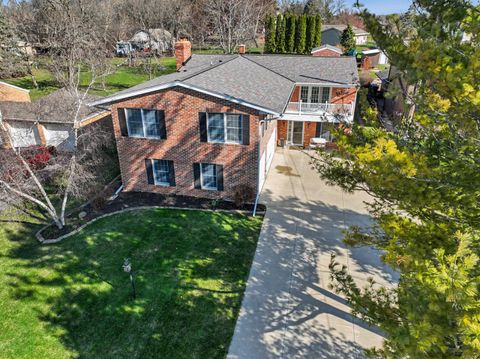 Photo of 25922 W Loomis Rd, Norway, WI 53185 (MLS # 1960976)
