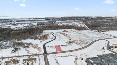 Photo of 1435 Eastwind Ln, Fond Du Lac, WI 54937 (MLS # 1949228)