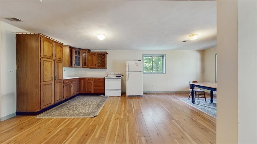 Sharon, Wisconsin 53585, United States, 3 Bedrooms Bedrooms, ,3 BathroomsBathrooms,Residential,Pending,168168