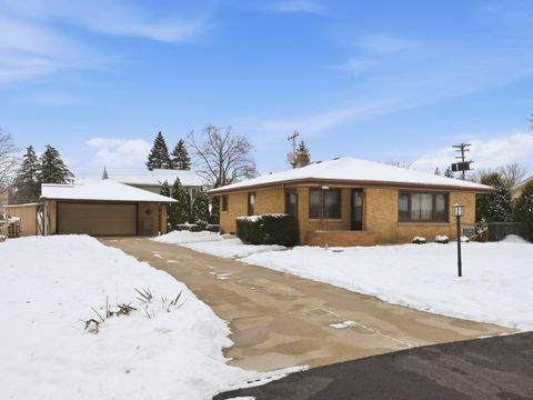 Photo of 11141 W Mallory Ave, Hales Corners, WI 53130 (MLS # 1949727)