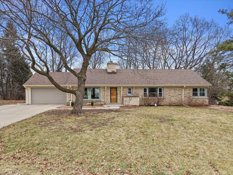 Photo of 1170 Forest Ln, Brookfield, WI 53005 (MLS # 1952127)