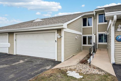 Photo of 210 Hartford Sq, Hartford, WI 53027 (MLS # 1950790)