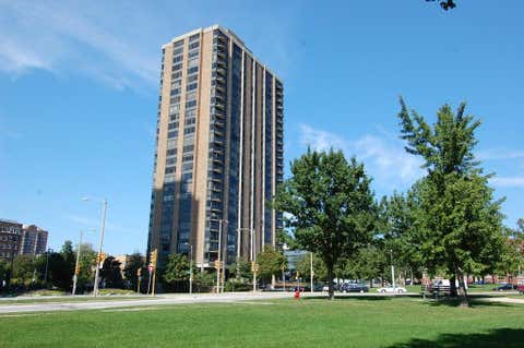 Photo of 929 N Astor St, Milwaukee, WI 53202 (MLS # 1973665)
