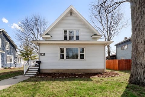 Photo of 408 E Geneva St, Delavan, WI 53115 (MLS # 1955722)