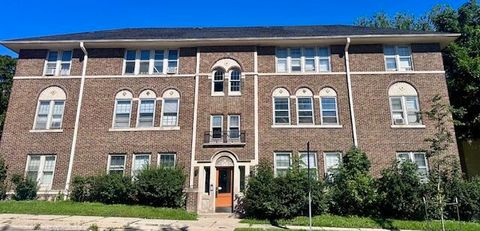 Photo of 3070 N Oakland Ave, Milwaukee, WI 53211 (MLS # 1942259)