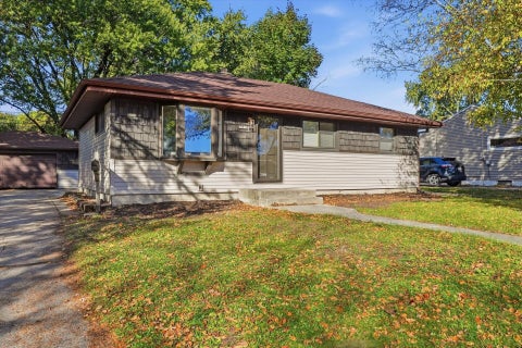 Photo of 745 10th Ave, Grafton, WI 53024 (MLS # 1985445)