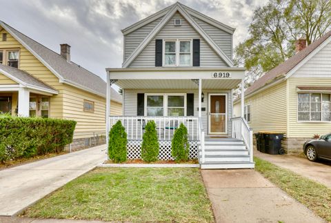 Photo of 6919 Harvey Ave, Wauwatosa, WI 53213 (MLS # 1949658)