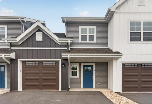 1675 REIGLE DR, KEWASKUM, WI 53040 - Image 4246bb7d761ed1359664c29a4aedbf19/1204031855