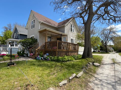Photo of 1315 67th Pl, Kenosha, WI 53143 (MLS # 1962459)