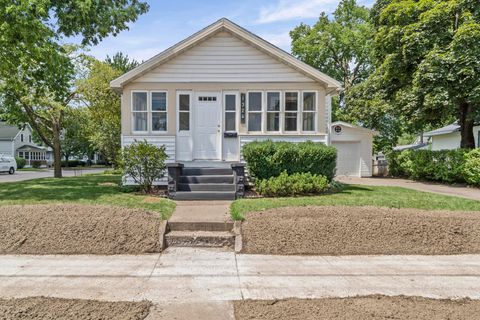 Photo of 1324 16th St S, La Crosse, WI 54601 (MLS # 1972691)