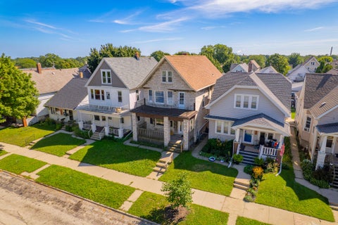 Photo of 3713-3715 E Cudahy Ave, Cudahy, WI 53110 (MLS # 1979443)