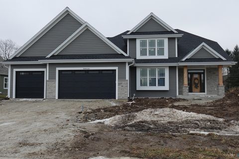 N48W21601 Martha Ln, Menomonee Falls, WI 53051 - #: 1929556