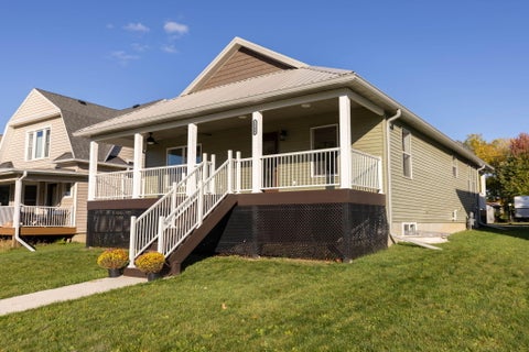 Photo of 1208 Kilbourn Ave -, Tomah, WI 54660 (MLS # 1984844)