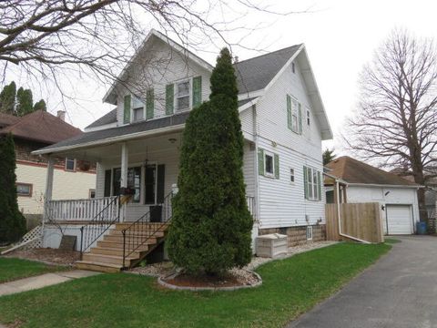 Photo of 220 Fond du Lac Ave, Fond Du Lac, WI 54935 (MLS # 1960831)
