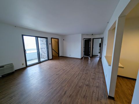 MLS: 1910378