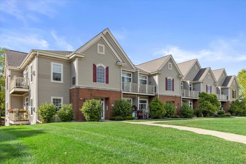 Photo of W206N16743 Blackberry Cir, Jackson, WI 53037 (MLS # 1946751)