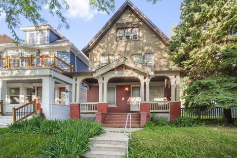 Photo of 513 N 31st St, Milwaukee, WI 53208 (MLS # 1981537)