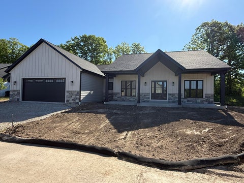 Photo of W208N16278 Renee Way, Jackson, WI 53037 (MLS # 1968496)