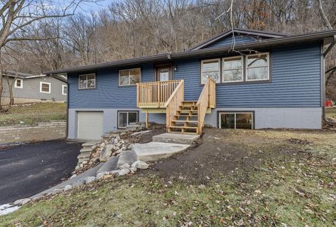 Photo of 3731 Cliffside Dr, Shelby, WI 54601 (MLS # 1950885)