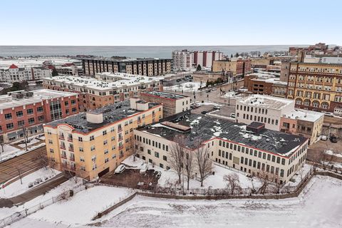 134 Main St Racine WI 53403