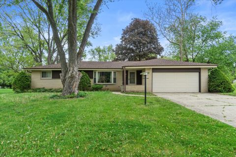 Photo of 3210 S Ventura Dr, New Berlin, WI 53151 (MLS # 1963782)