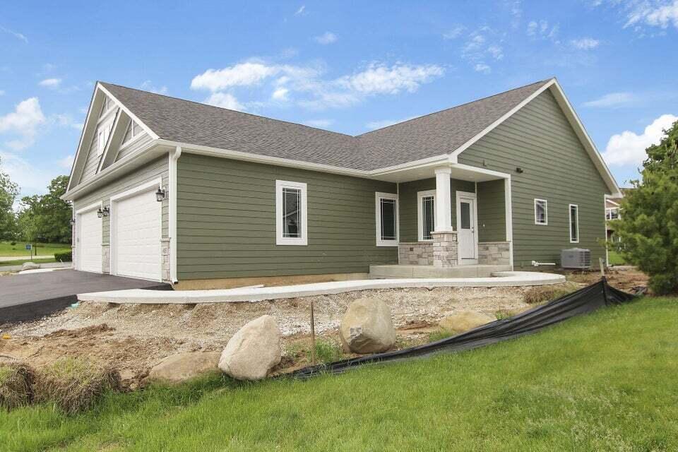 Twin Lakes, Wisconsin 53181, United States, 3 Bedrooms Bedrooms, ,3 BathroomsBathrooms,Residential,Active,233349
