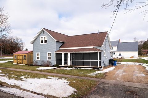 Photo of 520 W South St, Viroqua, WI 54665 (MLS # 1946968)