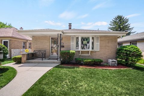 Photo of 3717 N 85th St, Milwaukee, WI 53222 (MLS # 1970881)
