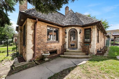 Photo of 1727 S 30th St, Milwaukee, WI 53215 (MLS # 1932995)