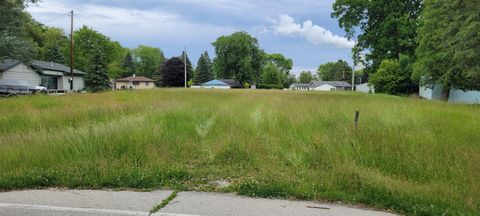 Photo of 10568 S Alton Rd, Oak Creek, WI 53154 (MLS # 1917501)